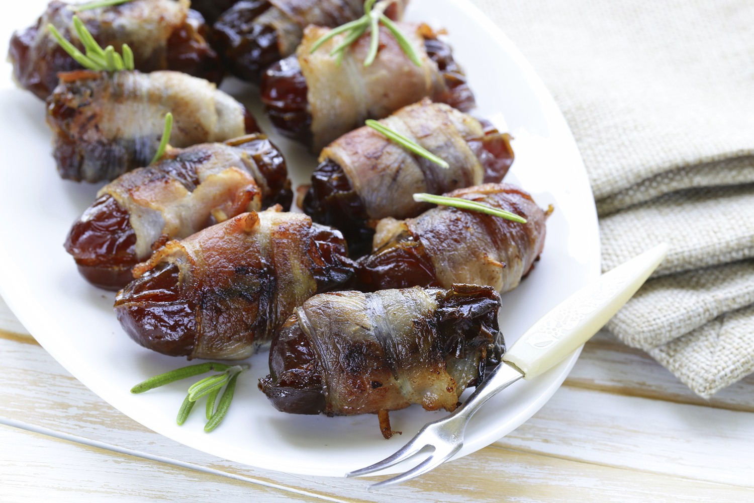 Bacon wrapped dates sm