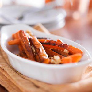 maple glazed carrots with walnuts