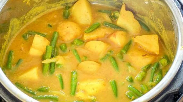 Vegan instant pot potato curry 1 resize